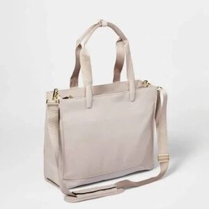 Open Story Signature Professional Tote Bag Atmosphere